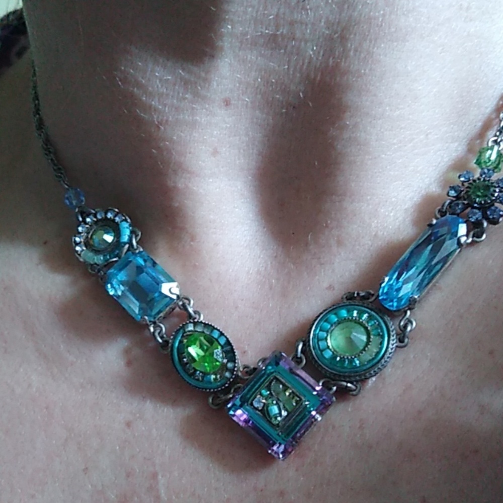 FireFly Necklace - Picture 6 of 6
